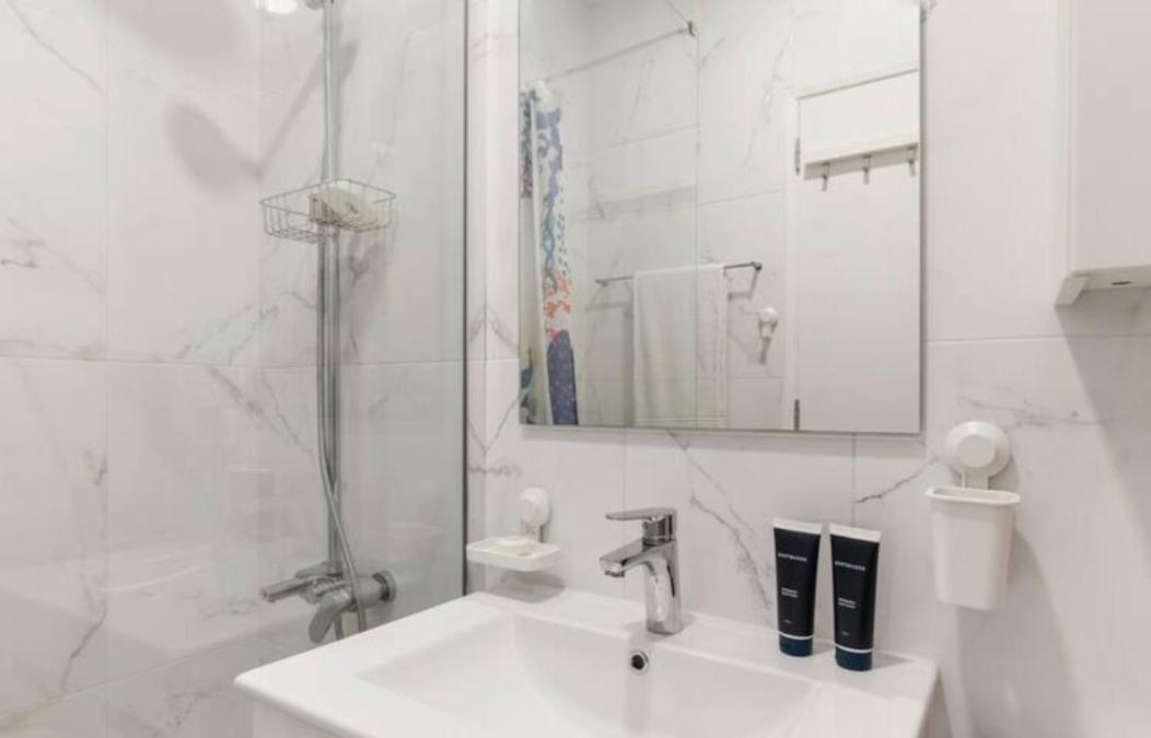 Beautiful 1 Bedroom Near Benfica Lisboa